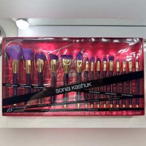 Sonia Kashuk 15th Anniversary Brush Set Limited Edition, brand new in box.